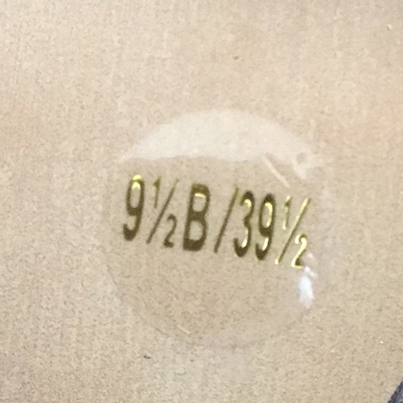 Ladies’ Vince Camuto Peep-toe Steel VC-ARA Pumps (9-1/2B) - Picture 7 of 15